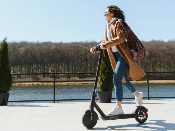 Vinn 1 års gratis OneCall abonnement og en E-Way sparkesykkel