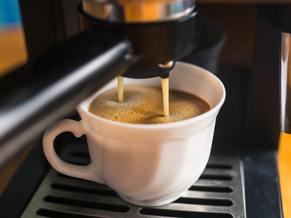 Vinn en Delonghi espressomaskin