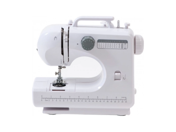 Symaskin og 2 bøker